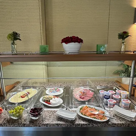 Hansen Hotel 3*